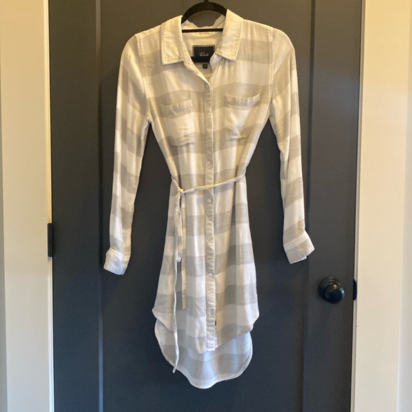 Rails dress - Picture 1 of 5